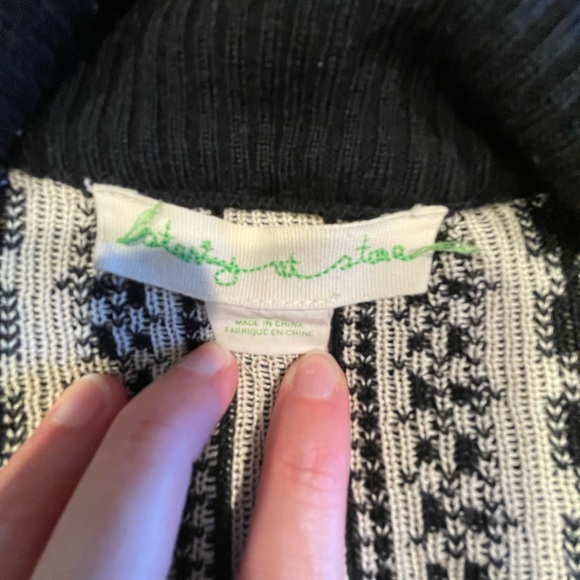 Staring at Stars Cardigan - Picture 2 of 3